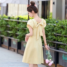 2025年夏季新款时尚气质泡泡袖修身连衣裙女，女装连衣裙，沁沁公主