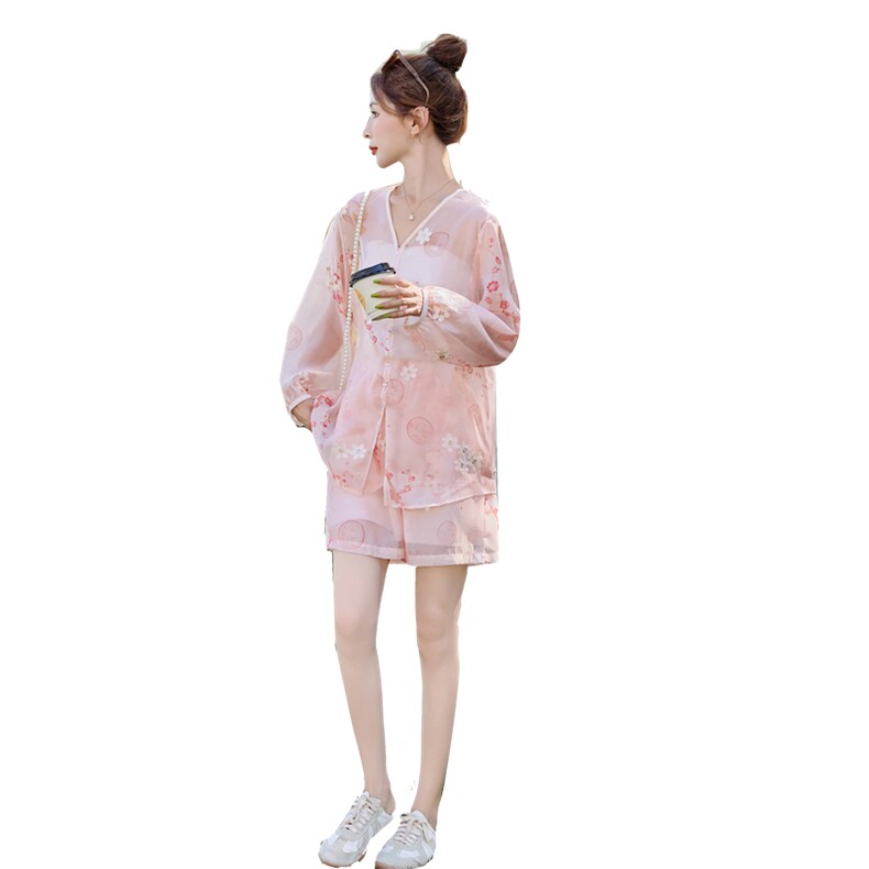 新中式国风绣花防晒衫套装女薄2025夏新款宽松遮肉短裤时尚两件套,女装套装/套裙,利佳可人