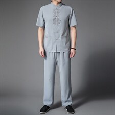 浅灰色