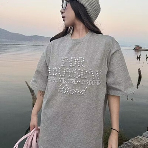 字母珍珠钉珠短袖t恤女夏季2025新款宽松纯棉情侣设计感上衣图片