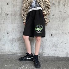 【】A003-HK7181-P35夏装新款兔八哥运动短裤女模1，男装休闲裤，电商A003