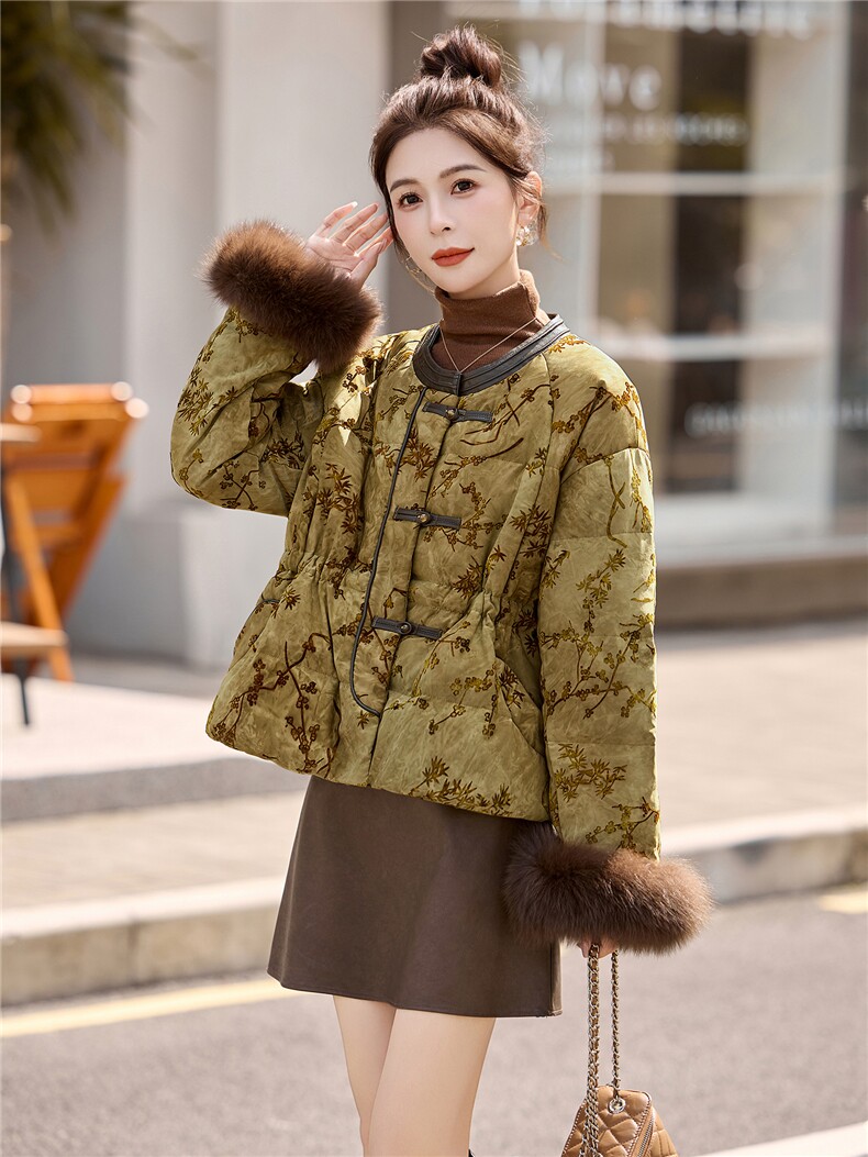 现货狐狸毛羽绒服女提花短外套2025冬季新款新中式白鸭绒上衣,女装羽绒服,仟媚宠