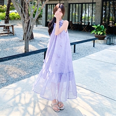 紫色立体花朵挂脖连衣裙女2025夏季新款超仙法式绝美漂亮露肩长裙，女装连衣裙，2D009