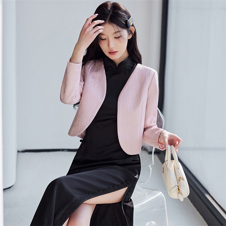 开春外套女短款上衣2025新优雅气质小披肩配裙子外搭开衫提花坎肩,女装短外套,婵米儿