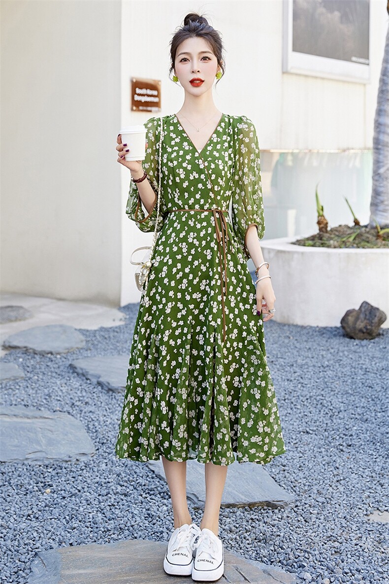 2023新款V领碎花连衣裙早夏女装修身雪纺修身显瘦裙子,女装连衣裙,雅佳俏