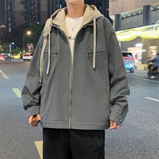 灰绿色