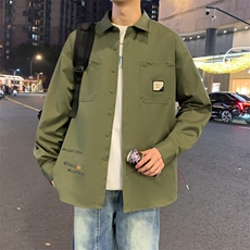军绿色