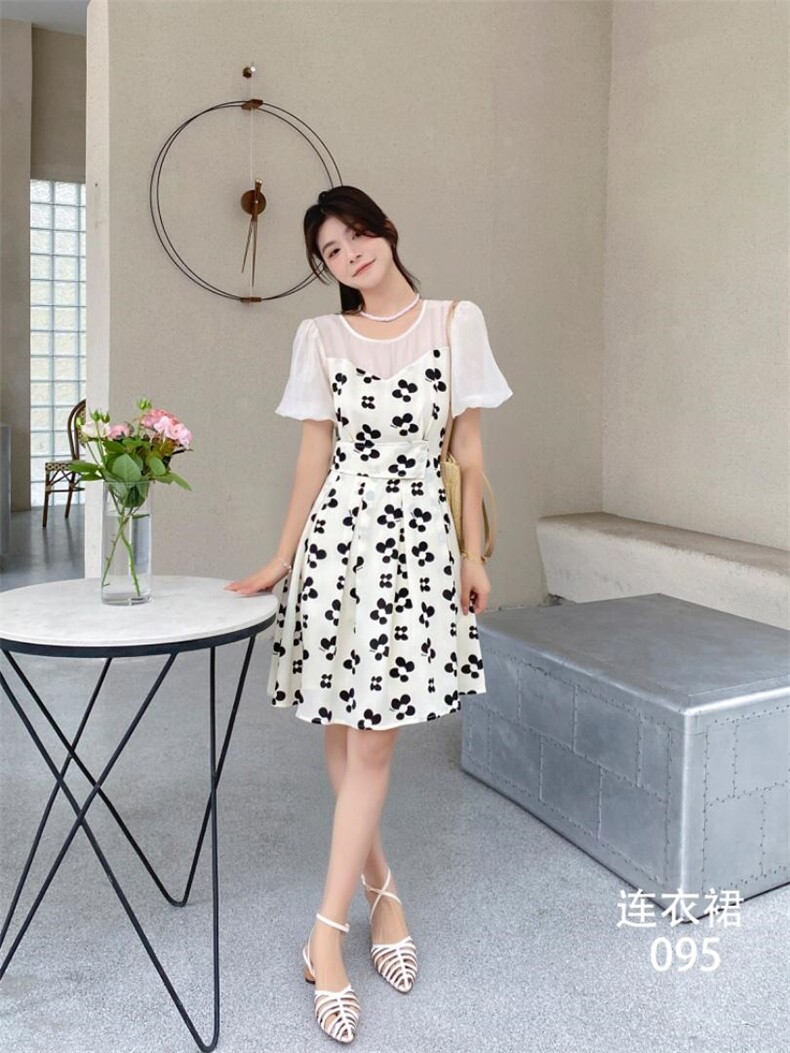 修身连衣裙，女装连衣裙，依佰思特