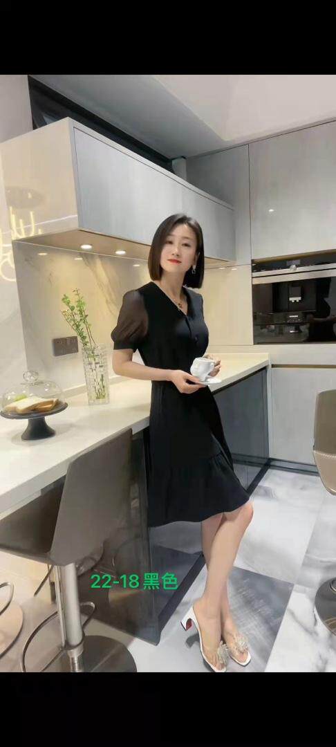 2022夏季连衣裙，女装连衣裙，诗迈尔·奕