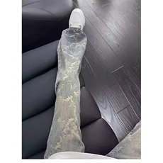 浅蓝色