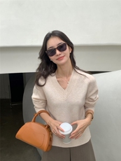 新款女圆领纯色针织衫宽松百搭外穿毛衣，女装针织衫/毛衣，玛卡隆羊绒