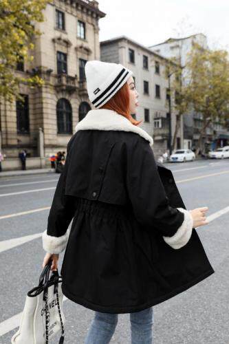 2021冬款新款袖口拼绒收腰设计款派克服，女装，红雀纺