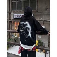 黑色