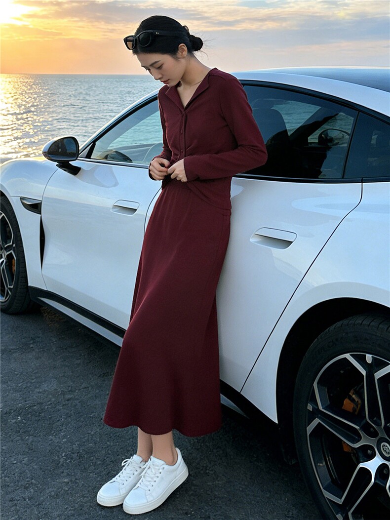 欧货休闲时尚套装裙女春款设计感修身褶皱长袖上衣半身长裙两件套,女装套装/套裙,江南