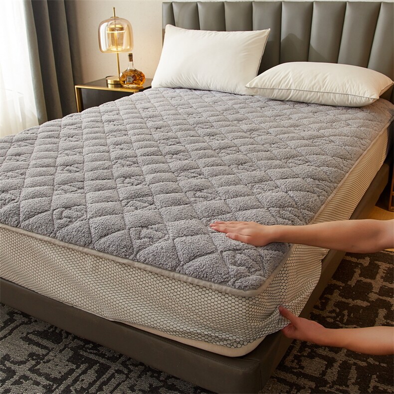 新款保暖大朵羊羔绒夹棉防水透气床笠，床单，一起卖家纺