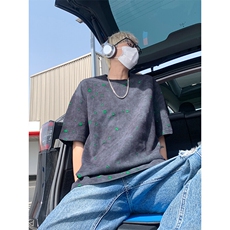 墨绿色