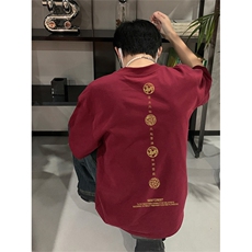 酒红色