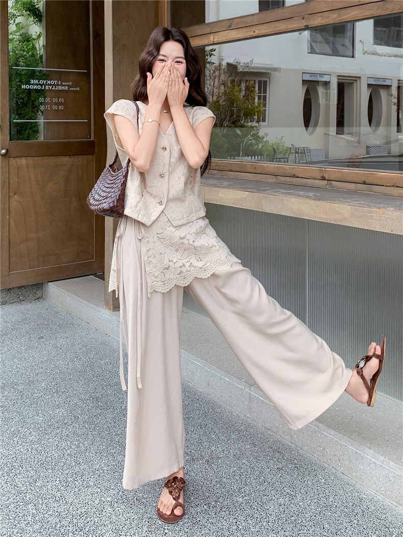 2026夏季新款轻熟老钱风V领马甲蕾丝拼接阔腿裤两件套套装,女装套装/套裙,冬木谷雨