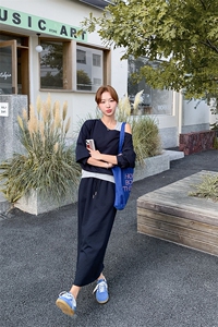 韩系气质假两件露肩卫衣套装裙女2025秋季新款小个子显瘦两件套潮图片