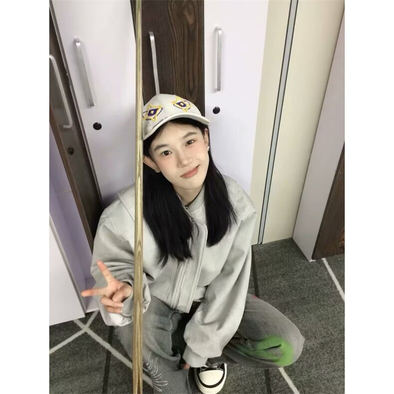 单件长袖宽松型春秋新款休闲宽松棒球服外套女百搭开衫翻领常规,女装短外套,星座506A