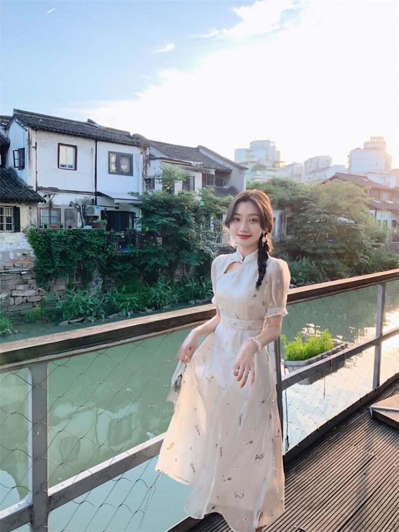 刺绣蹄花鎏金纱连衣裙旗袍，女装连衣裙，M.W 嫚维