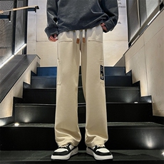 米白色