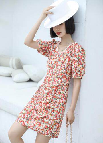 新款碎花连衣裙，女装连衣裙，云落伊里