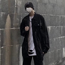 黑色