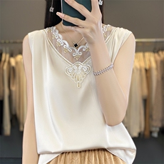 真丝吊带背心女内搭西装韩版时尚打底绸缎面设计感醋酸上衣夏v领，女装背心吊带，朝贺羊绒