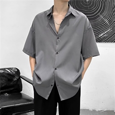 灰色