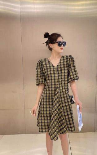 夏季新款韩版连衣裙，女装连衣裙，米壹