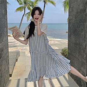2025夏季设计感甜美复古格子木耳边吊带裙减龄白色短袖上衣两件套图片