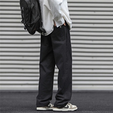 黑色