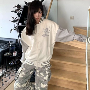 美式高街撞色字母印花棒球服外套女秋冬新款宽松休闲夹克情侣上衣图片