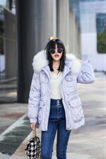 卡菲莱2021新款95白鸭绒狐狸毛真毛领连帽羽绒服羽，女装羽绒服，卡菲莱