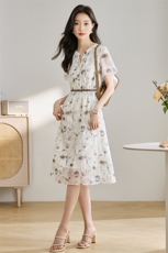 法式轻熟风连衣裙女2025年春夏新款复古百搭水墨花色短袖中长裙子，女装连衣裙，艾米