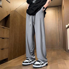 深灰色