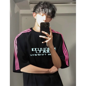 抖音得物品质二开240克宽松纯棉美式潮牌印花三条杠中性风短袖T恤图片