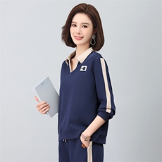 2023秋新款时尚拼色刺绣宽松卫衣女，女装卫衣/绒衫，依恋蒂丝