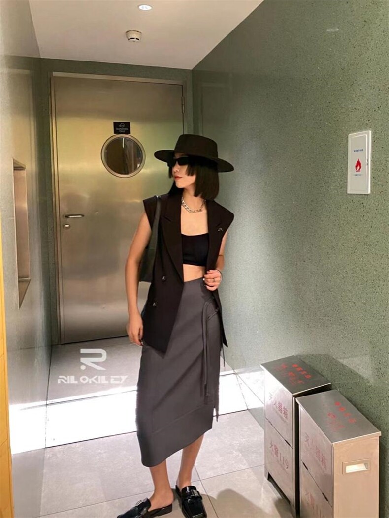 雷洛奇丽 1983MP147874