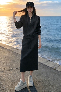 高端气质时尚套装裙女春季新款洋气显瘦立领卫衣修身半身裙两件套图片