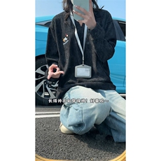 黑色