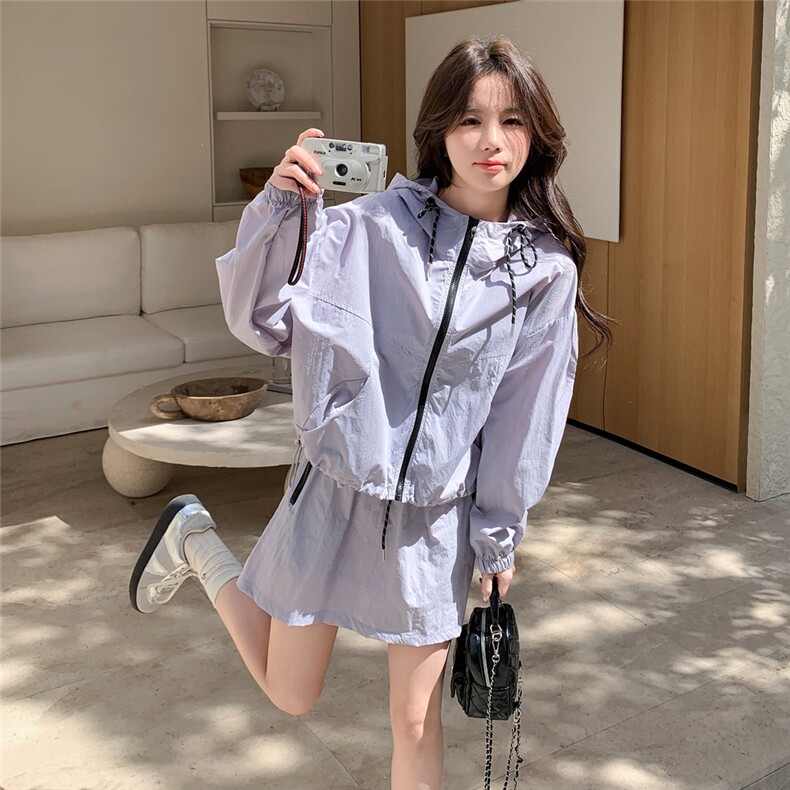 轻薄减龄浅紫色连帽防晒衣套装女2025夏季新款韩系休闲短裙两件套图片