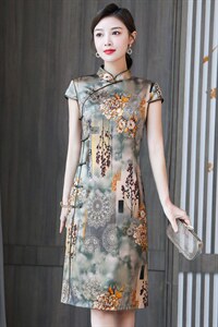 杭州真丝连衣裙女新款蚕改良旗袍2025年夏季新款复古妈妈裙子，女装连衣裙，小荷流