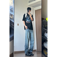 浅蓝色