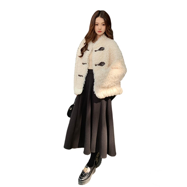2025冬装新款米色牛角扣皮毛一体外套2B082-2256-p265k398,女装短外套,2B082