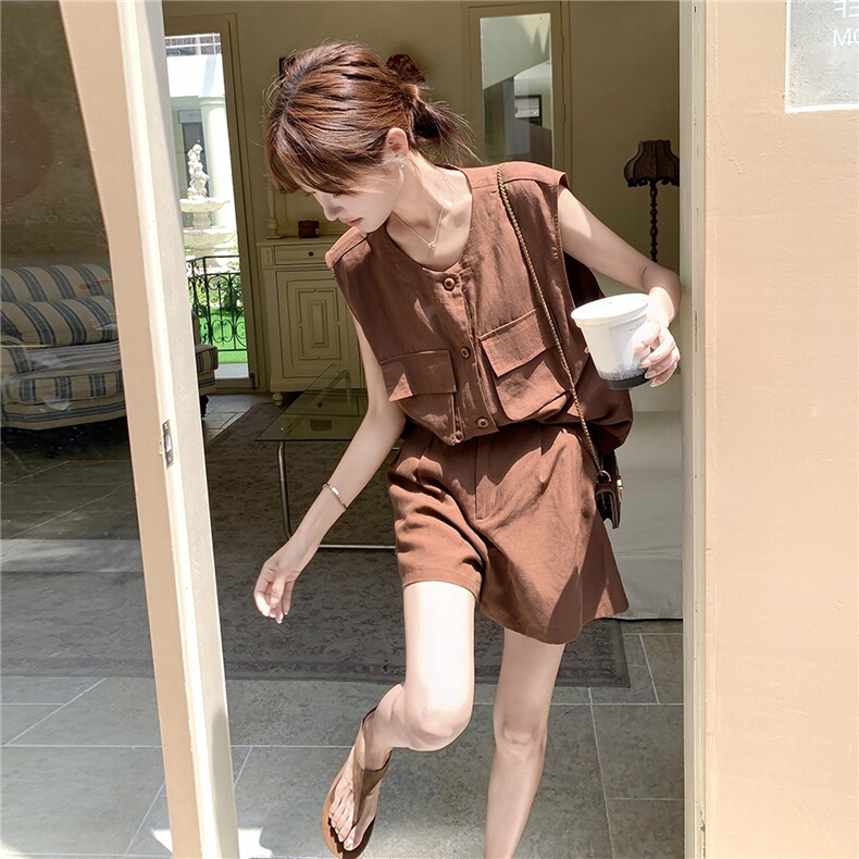 棕色复古松弛感套装女2025夏季新款轻熟风宽松休闲马甲短裤两件套,女装套装/套裙,2C170