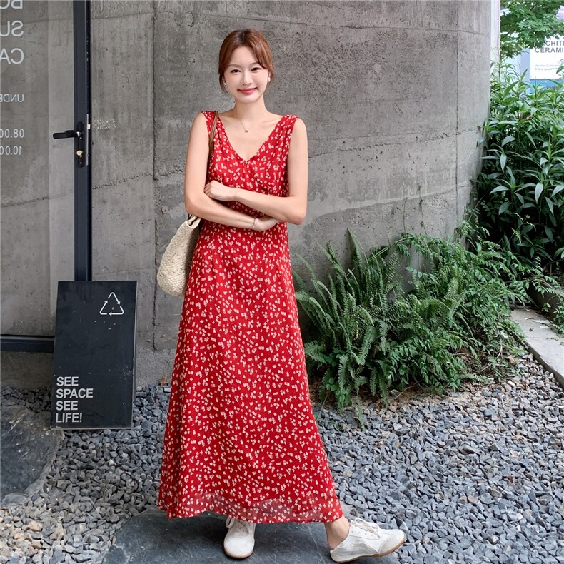 红色碎花无袖连衣裙女夏2025新款度假风绝美温柔风法式爆款长裙,女装连衣裙,2C216