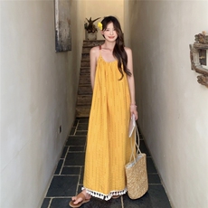 黄色流苏吊带连衣裙女夏季2025新新款海边度假独特绝美减龄长裙子，女装连衣裙，浙宝208
