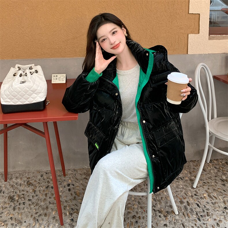 【现货】黑色亮面短款羽绒服女90白鸭绒保暖时尚连帽外套,女装羽绒服,鑫火火